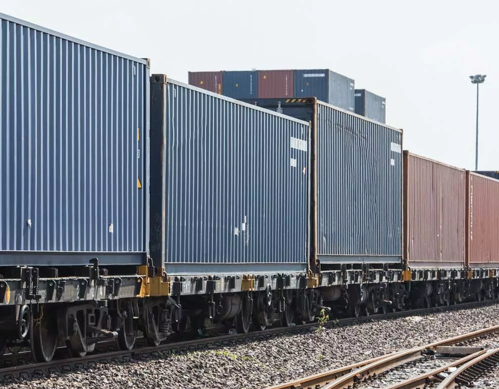 adn24 san severino di centola sa | deragliamento di un treno merci in stazione nessun ferito ma pesanti disagi sulla linea ferroviaria