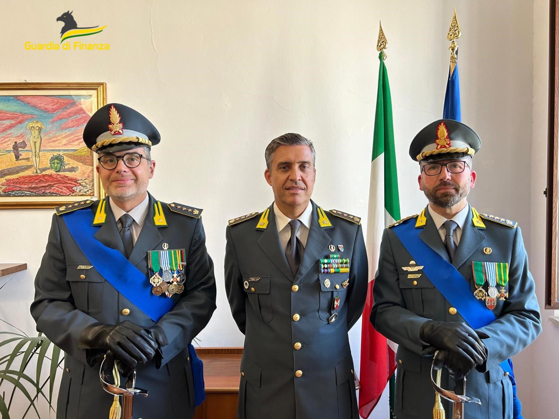 adn24 catanzaro | cambio al vertice della guardia di finanza nuovo comandante per il nucleo di polizia economico finanziaria