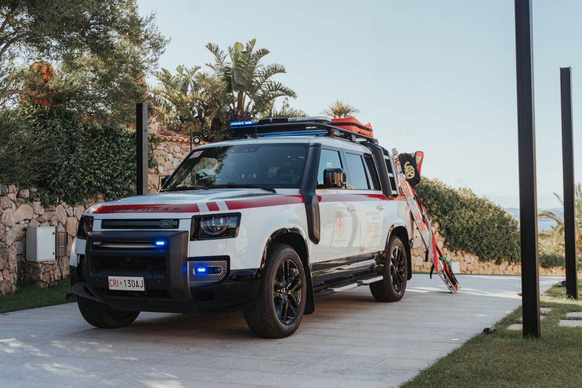 adn24 defender celebra 70 anni di partnership con la british red cross