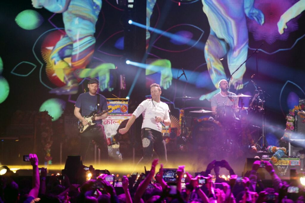 adn24 arriva we pray il nuovo singolo dei coldplay