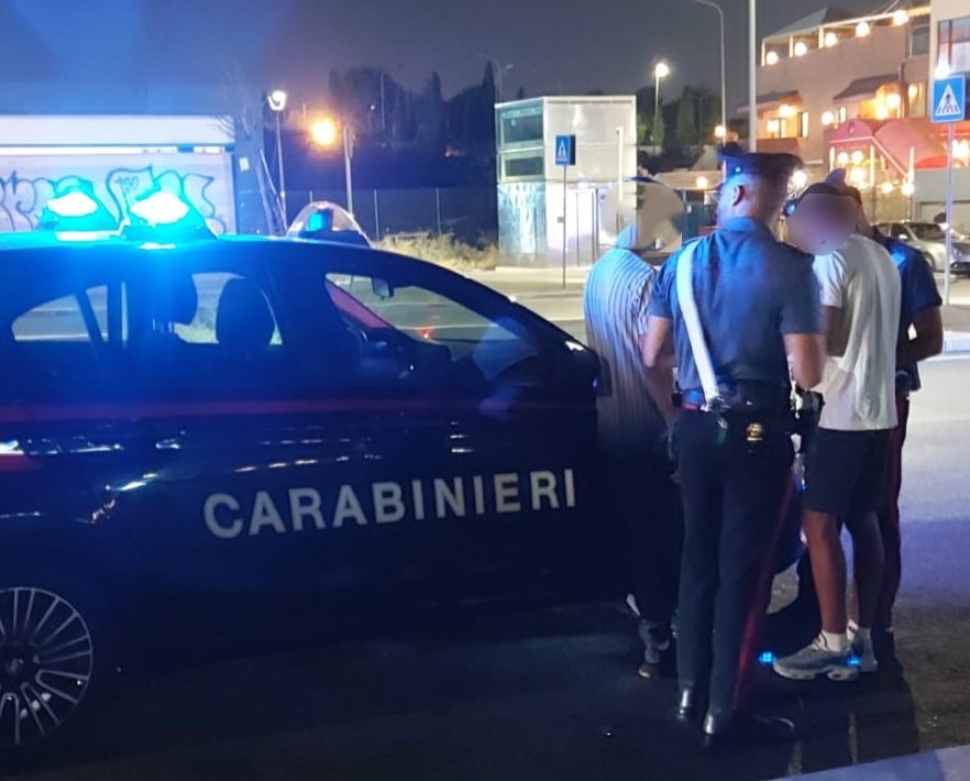 adn24 roma | operazioni antidroga dei carabinieri portano a 15 arresti