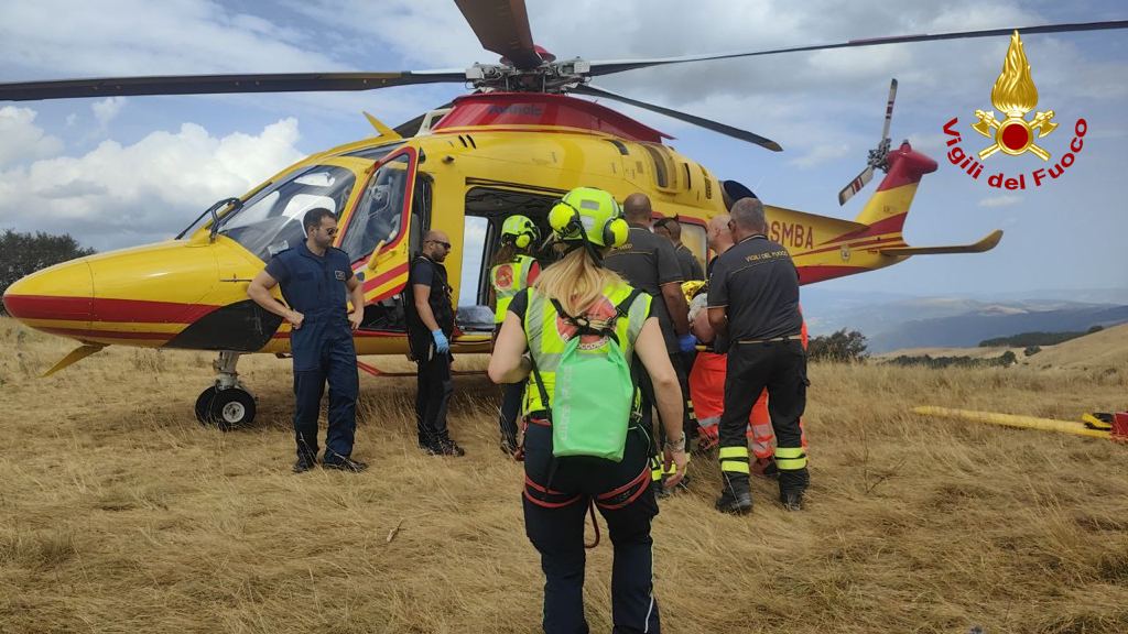 adn24 fiastra mc soccorso a motociclista caduto nei pressi del rifugio ernesto