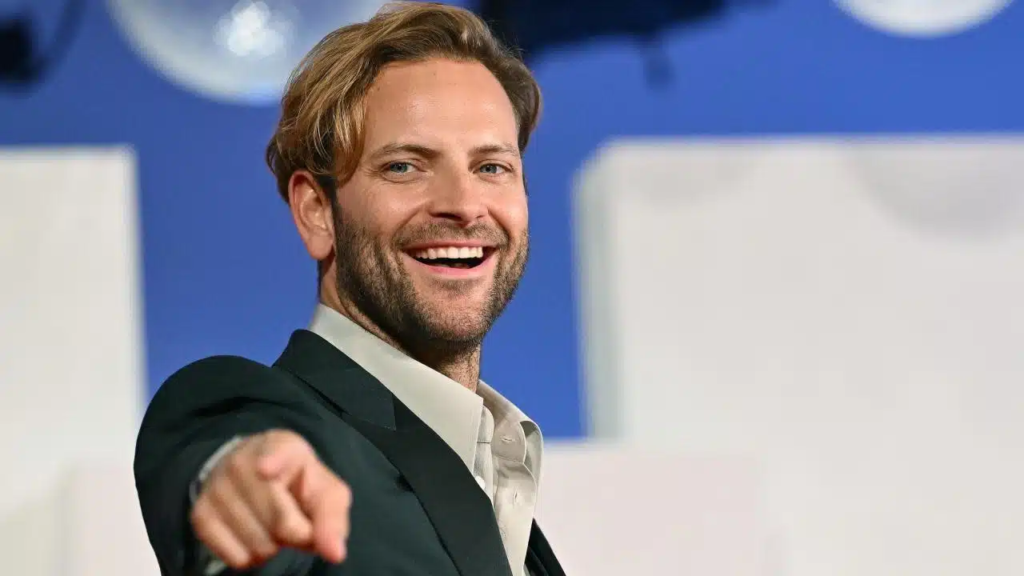 adn24 venezia 2024 alessandro borghi protagonista alla mostra del cinema