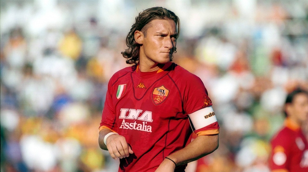 adn24 francesco totti il capitano della roma e le storie che lo rendono leggendario