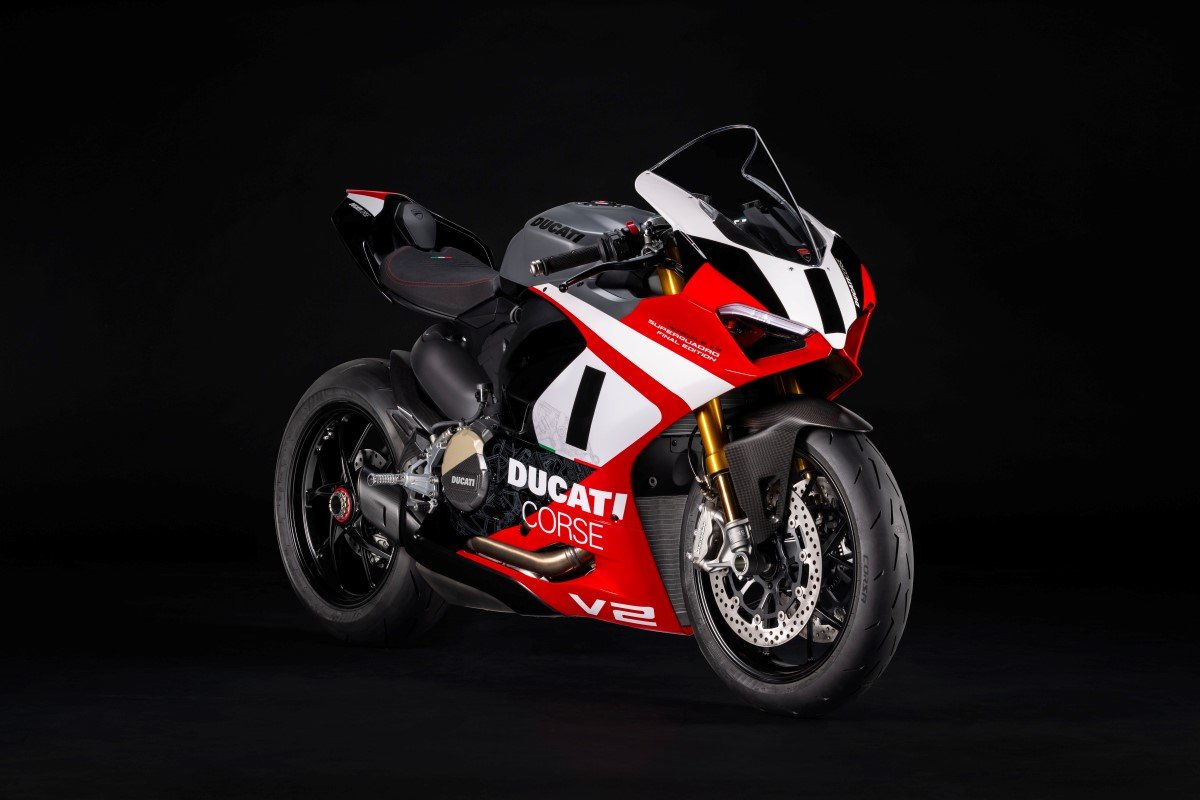 adn24 ducati panigale v2 superquadro final edition esclusivo inno al v twin