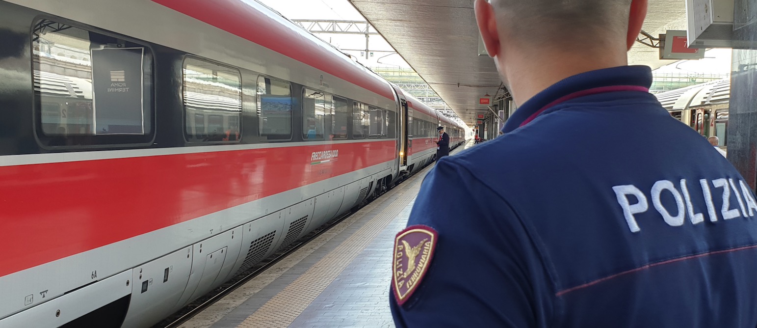 adn24 savona | in tre aggredirono la capotreno perchè sorpresi senza biglietto denunciati