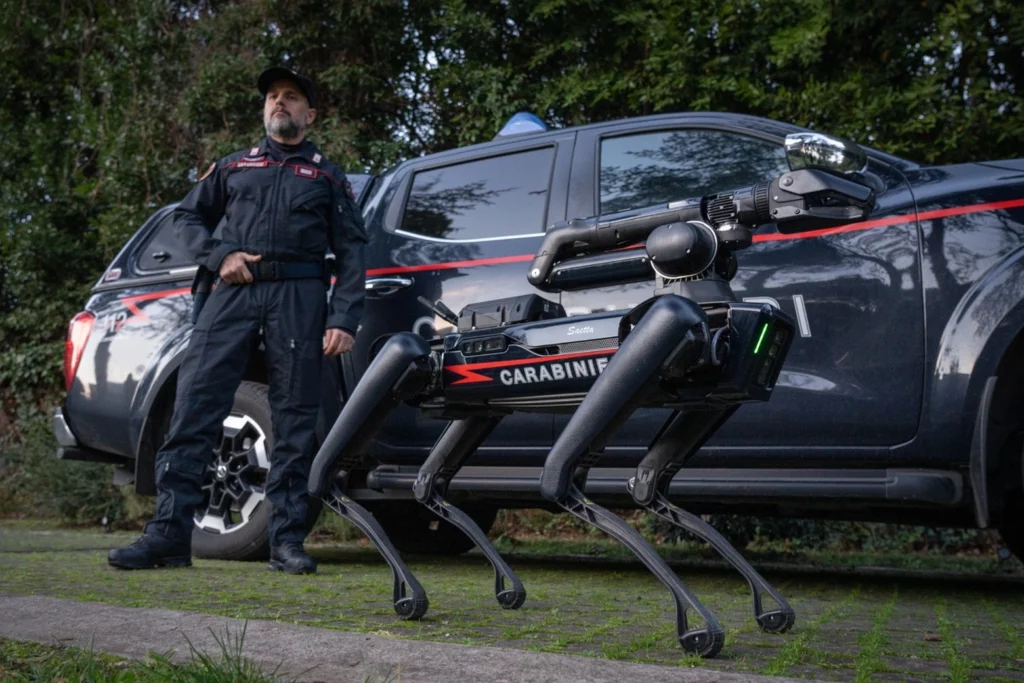 adn24 chi è saetta il primo cane robot in supporto dei carabinieri italiani