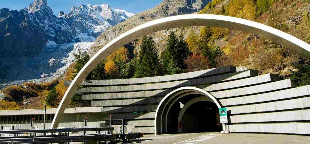 adn24 aosta | il traforo del monte bianco si appresta ad avviare il primo cantiere test di risanamento della volta