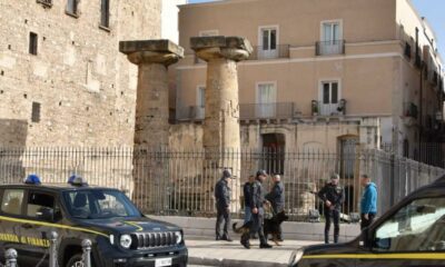 adn24 taranto | maxi operazione antidroga della guardia di finanza sequestrate dosi di stupefacenti