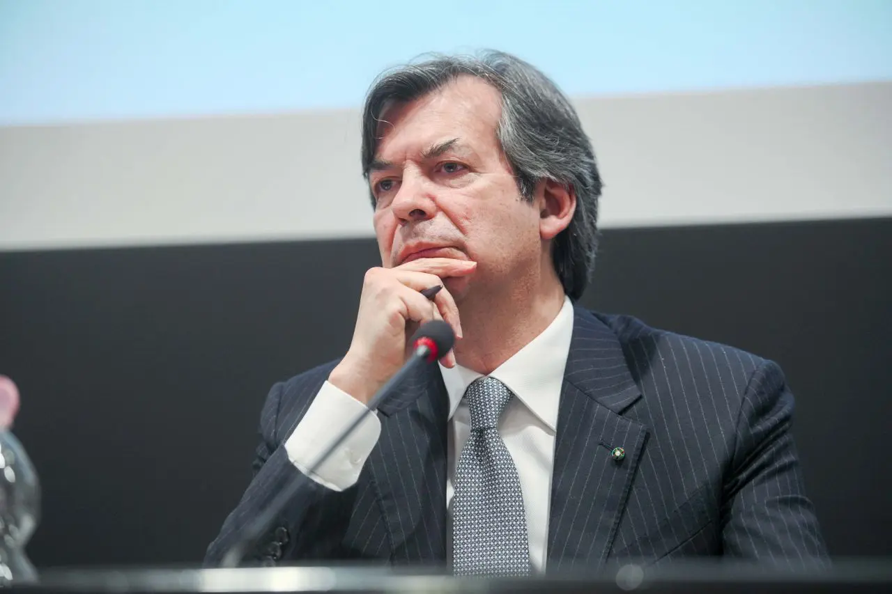 adn24 intesa sanpaolo per il settimo anno carlo messina miglior ceo banche europee