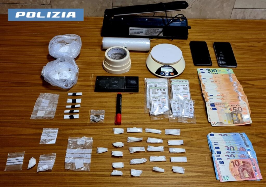 adn24 bollate mi | 3 etti e mezzo di cocaina in casa la polizia di stato arresta 48enne