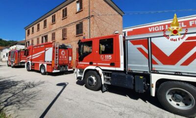 adn24 tavullia pu | incendio in un appartamento