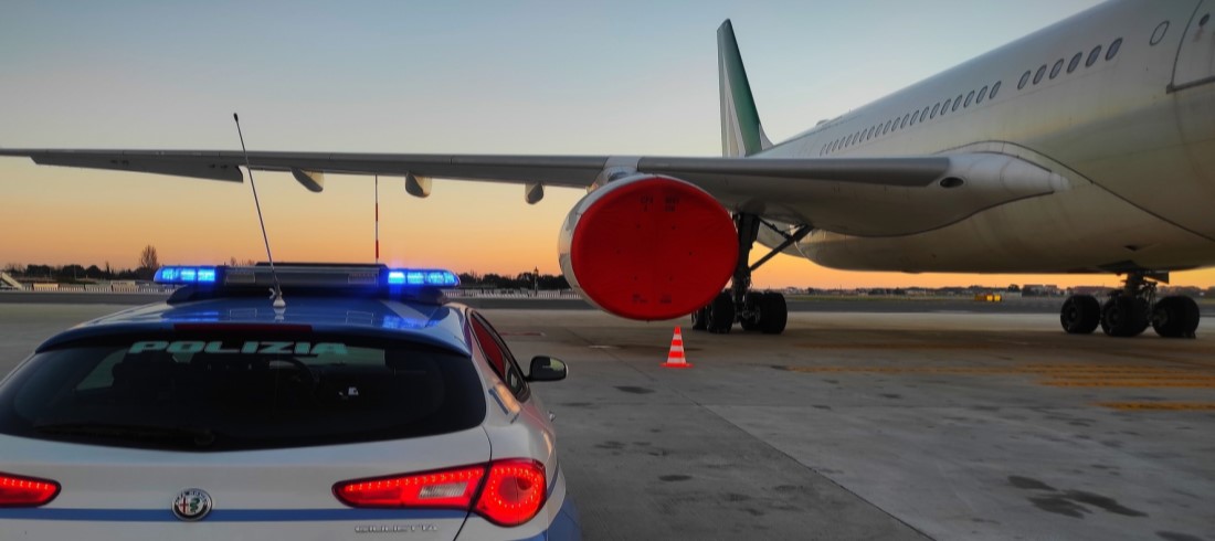 adn24 malpensa va | taxista abusivo bloccato al terminal 2