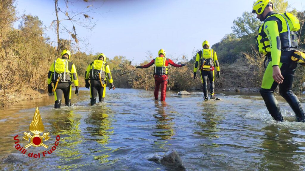 adn24 alluvione in toscana proseguono le ricerche dei dispersi al sesto giorno dalla tragedia