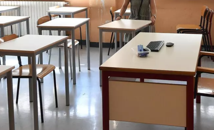 adn24 fano pu | tragedia in classe muore un quattordicenne