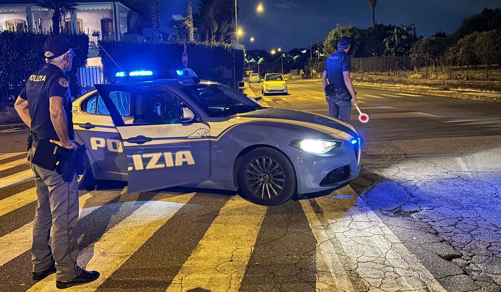 adn24 acireale | controlli a tappeto della polizia per prevenire illegalità e violenza nellarea com