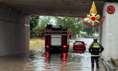 adn24 firenze | maltempo a campi bisenzio e calenzano vigili del fuoco intervengono per allagamenti e infiltrazioni