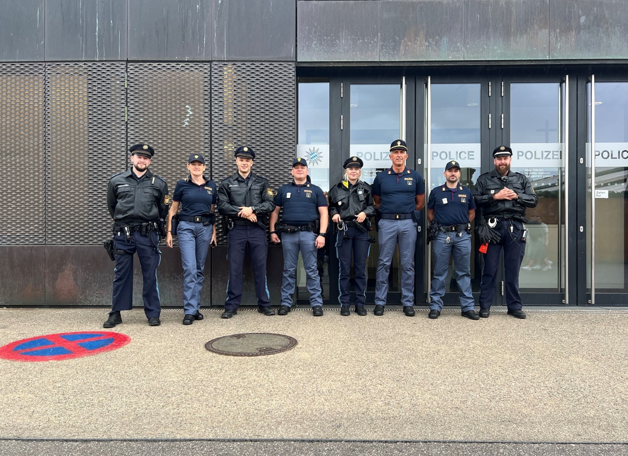 adn24 presenza della polizia di stato italiana alloktoberfest di monaco di baviera