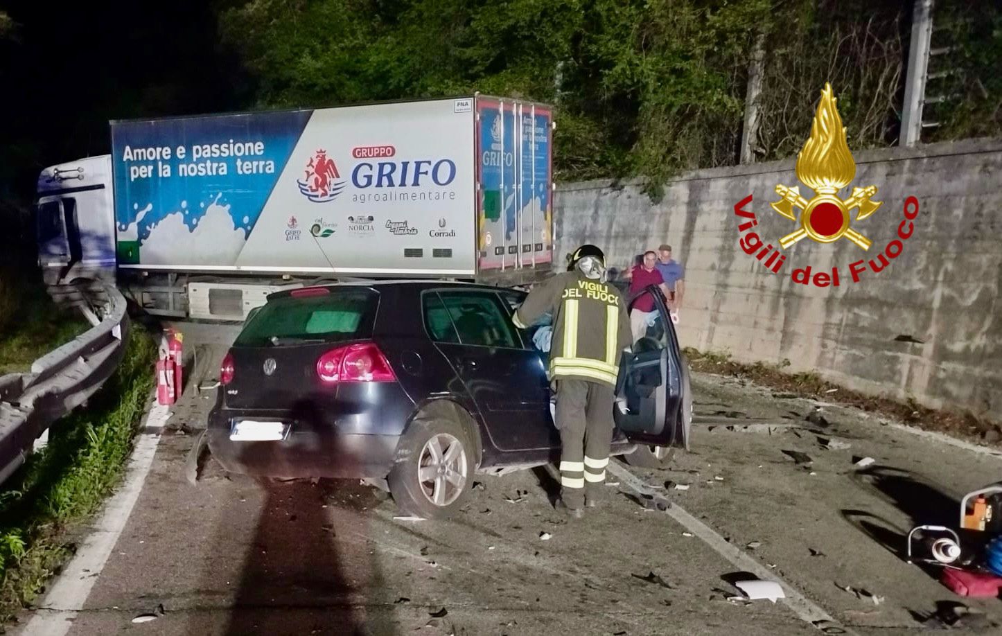 adn24 grave incidente sulla ss 685 valnerina un morto e un ferito