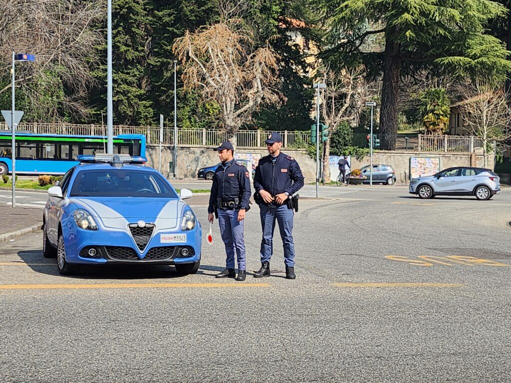 adn24 como | occupazione abusiva di condominio resistenza alla polizia