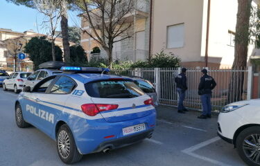 adn24 rimini | tenta di rubare nella cucina di un hotel e aggredisce un dipendente arrestato dalla polizia