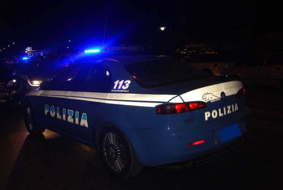 adn24 pesaro | ventenne evade dai domiciliari arrestato dalla polizia