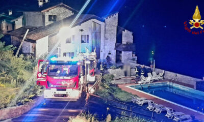 adn24 incendio in una struttura ricettiva a clauzetto intervento notturno dei vigili del fuoco per domare le fiamme