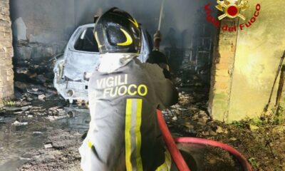 adn24 todi pg | auto in fiamme in un annesso agricolo