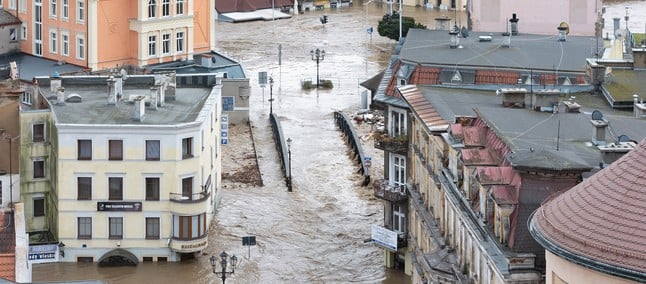 adn24 lintelligenza artificiale nelle previsioni meteo un passo avanti ma non una soluzione alle catastrofi climatiche