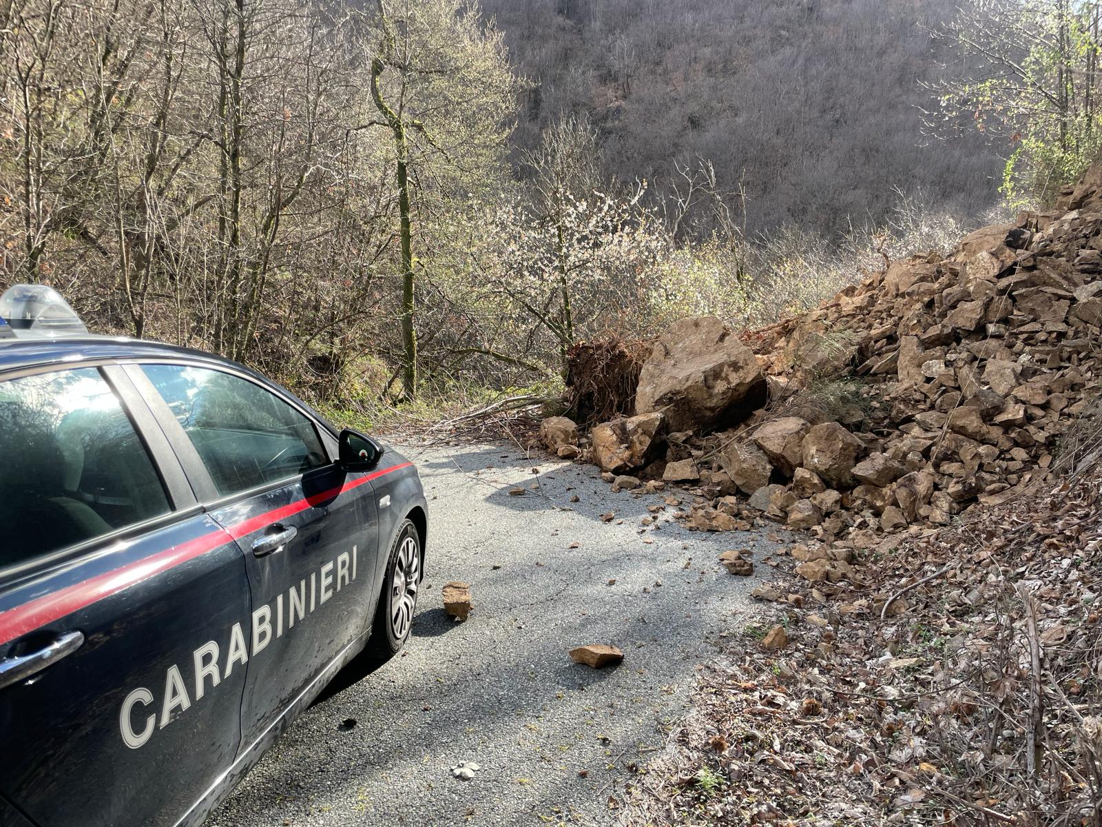 adn24 genova | frane e smottamenti sulle strade dellentroterra genovese per le abbondanti precipitazioni dei giorni scorsi