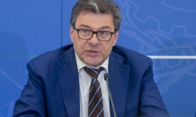 adn24 giorgetti soddisfazione per avanzo primario positivo debito un fardello