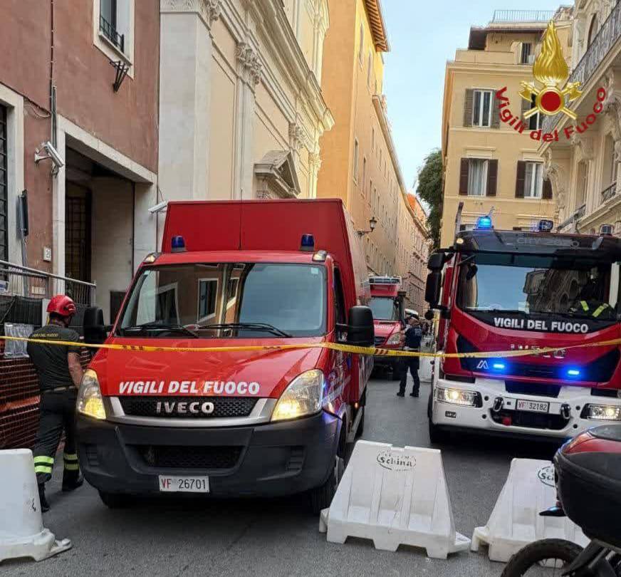 adn24 tragico incidente in cantiere a roma muore un operaio altri due feriti