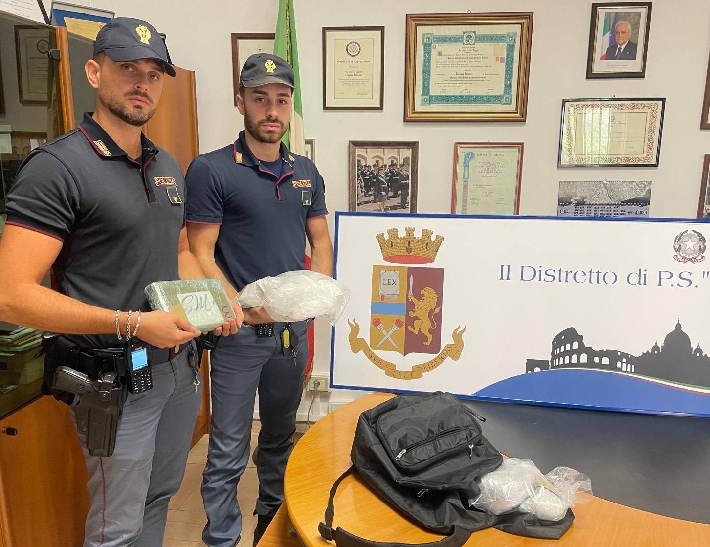 adn24 roma | arrestati due uomini con 47 kg di cocaina diretti nella capitale