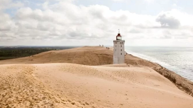 adn24 sai che in danimarca esiste un faro che ha le ruote