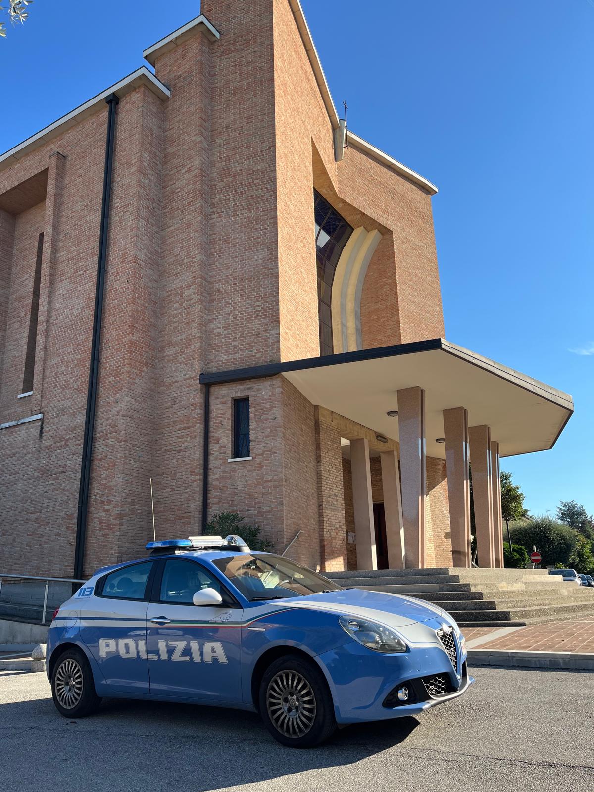 adn24 arrestato un cittadino senegalese con passaporto falso durante un controllo alla chiesa di san zeno