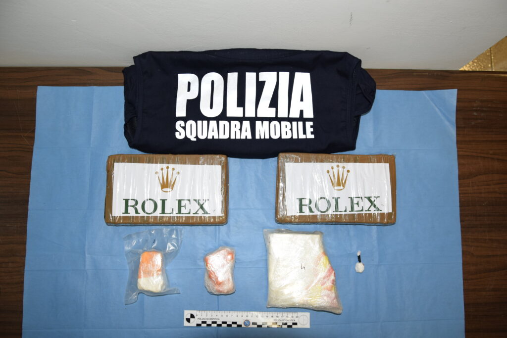 adn24 latina | arrestato narcotrafficante cocaina in rolex