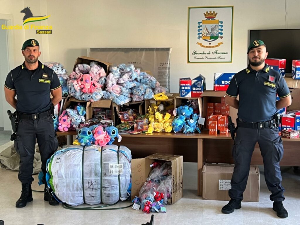 adn24 operazione della guardia di finanza a sassari sequestrati oltre 4000 giocattoli contraffatti e accessori per tabacchi senza autorizzazione