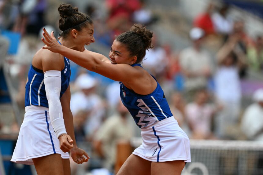 adn24 errani e paolini conquistano la semifinale a pechino una vittoria da batticuore