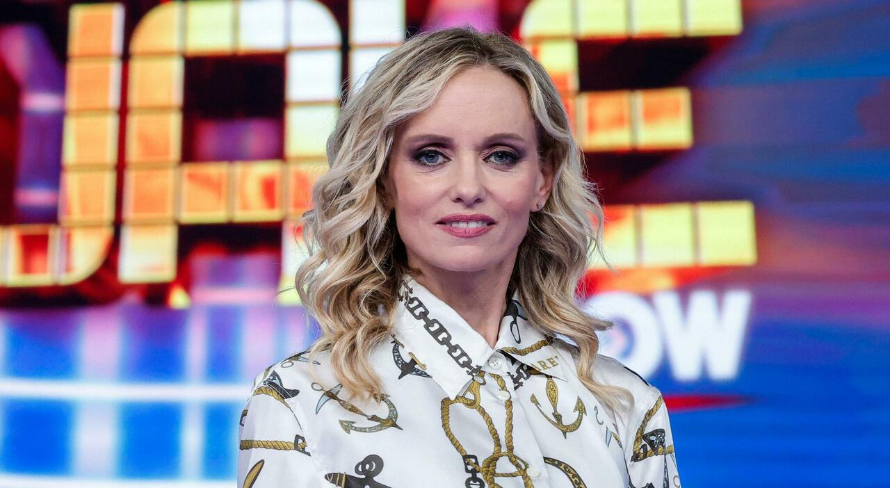 adn24 justine mattera una performance colorata ma controverso al gala di canto